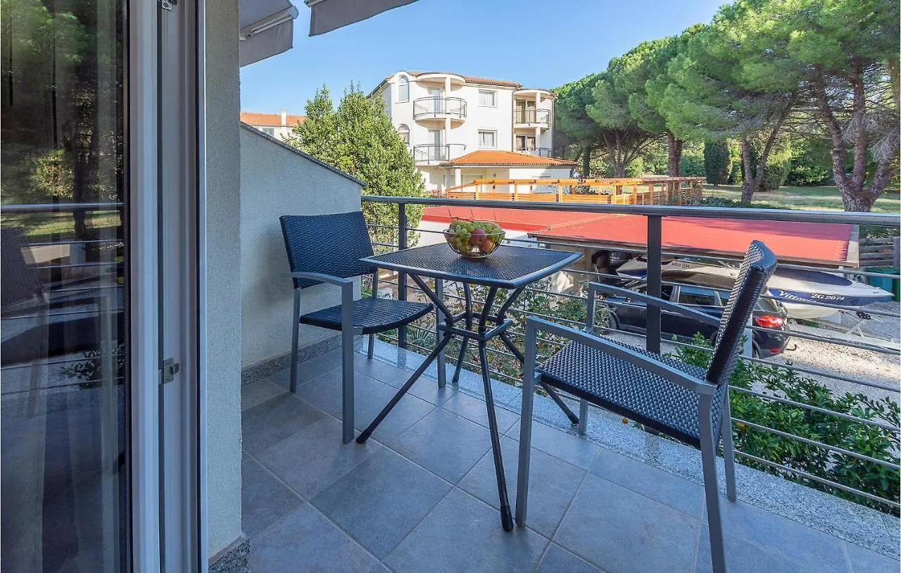 Gorgeous Apartment In Medulin With Wifi
