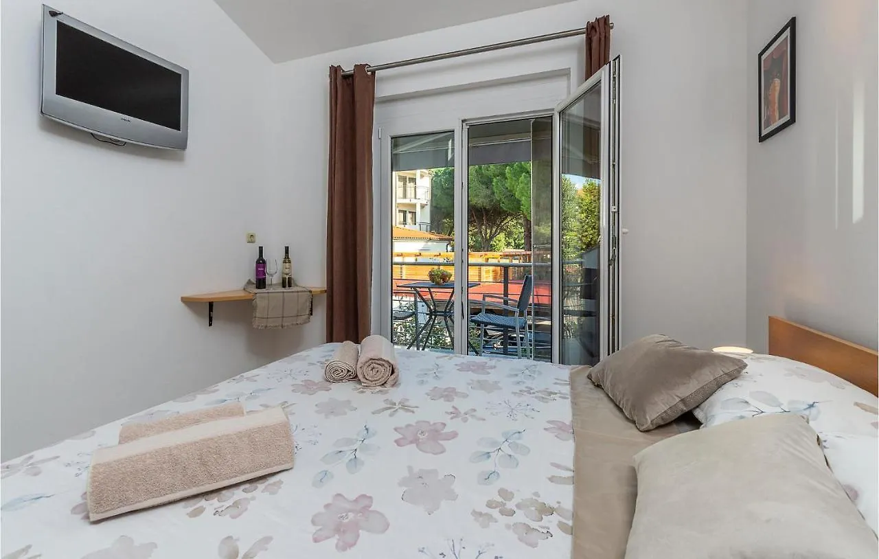 Gorgeous Apartment In Medulin With Wifi
