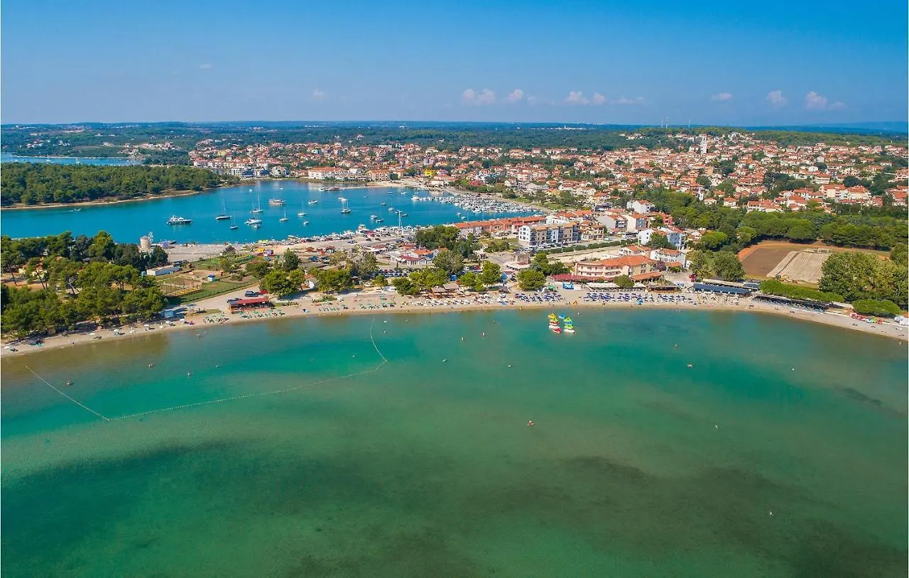 Gorgeous Apartment In Medulin With Wifi